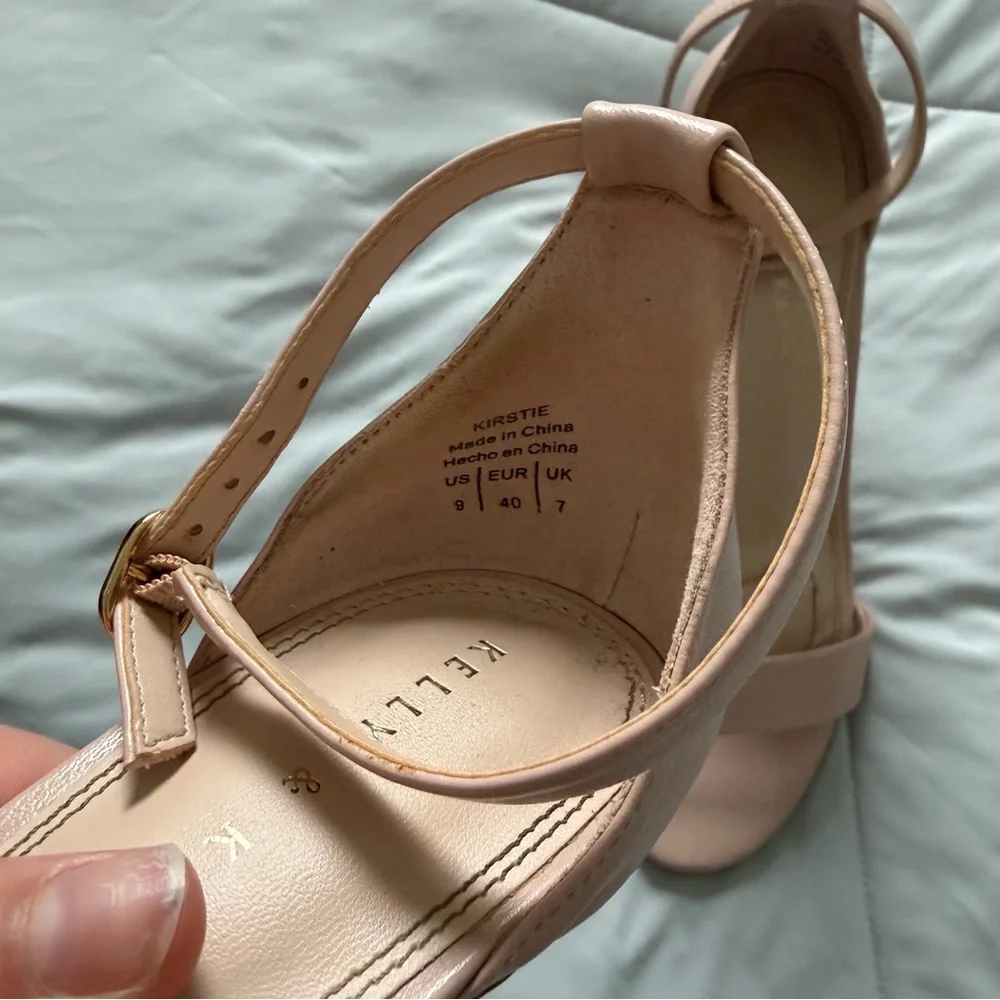 Kellie & Katie: Women's Natural Lixie Sandal - Picture 7 of 8